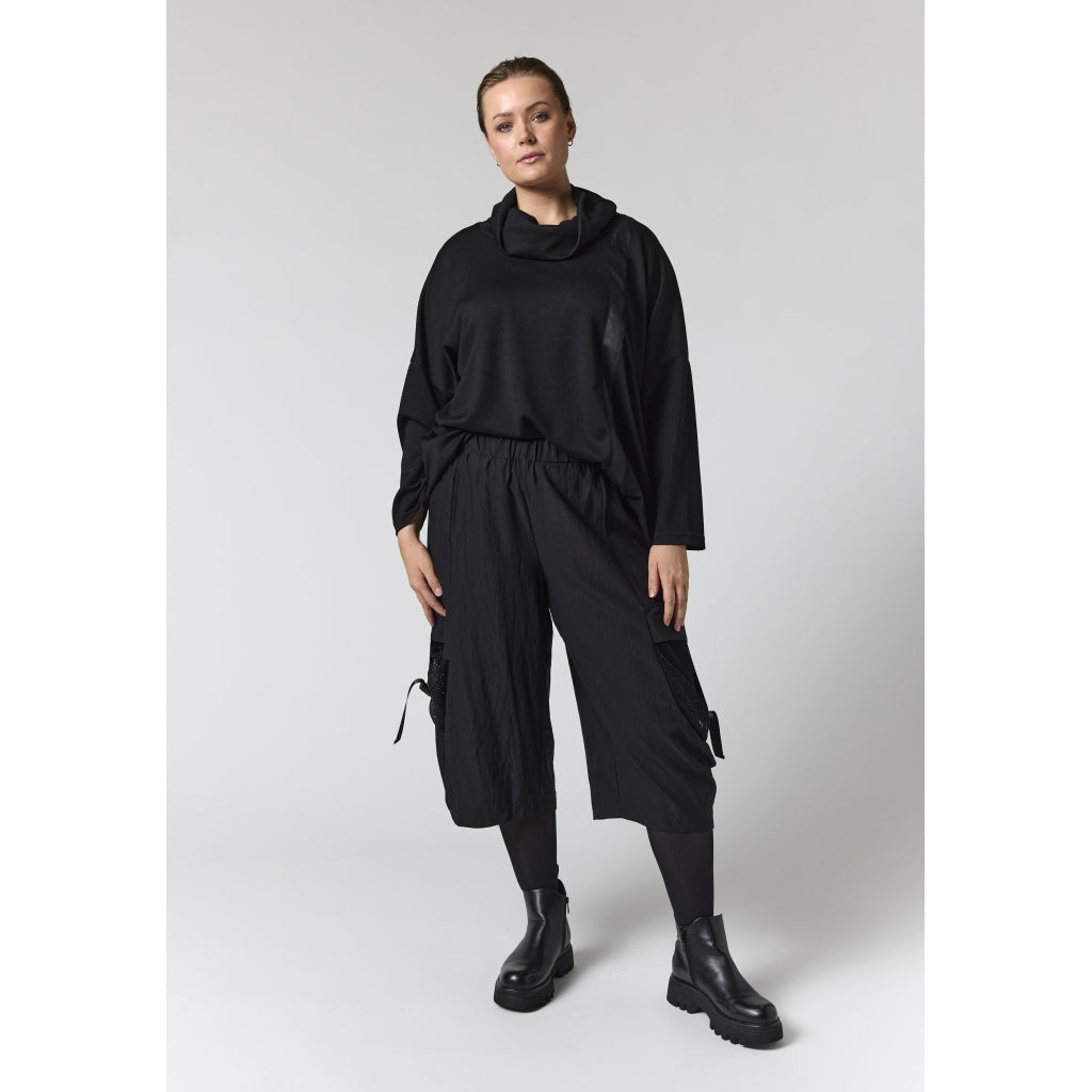 Gozzip Woman GAurelia Pants with big net pockets Pants Black