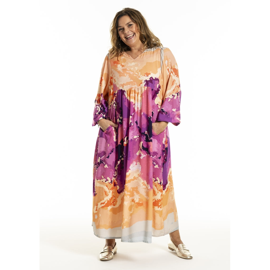 Gozzip Woman GBetine Dress Dress Art print