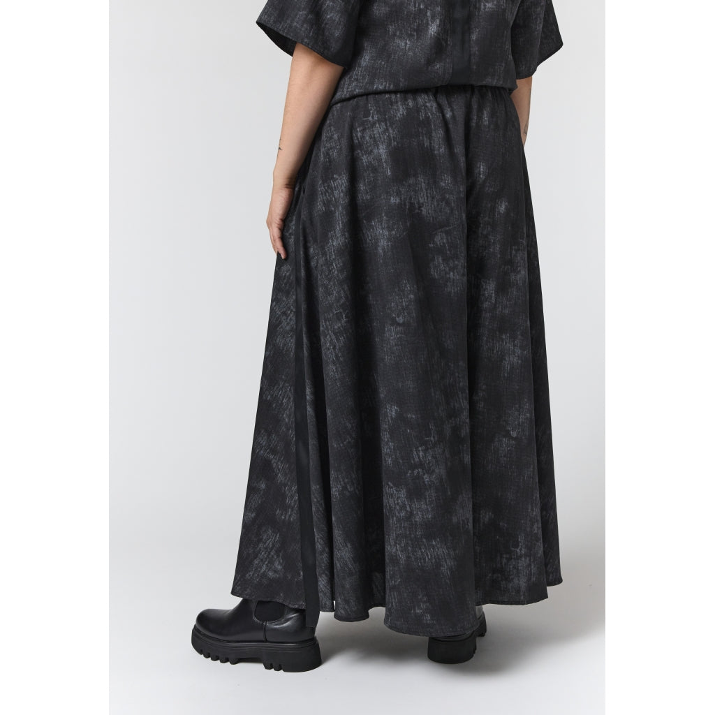 Gozzip Woman GMarisol Trousers Trousers Black