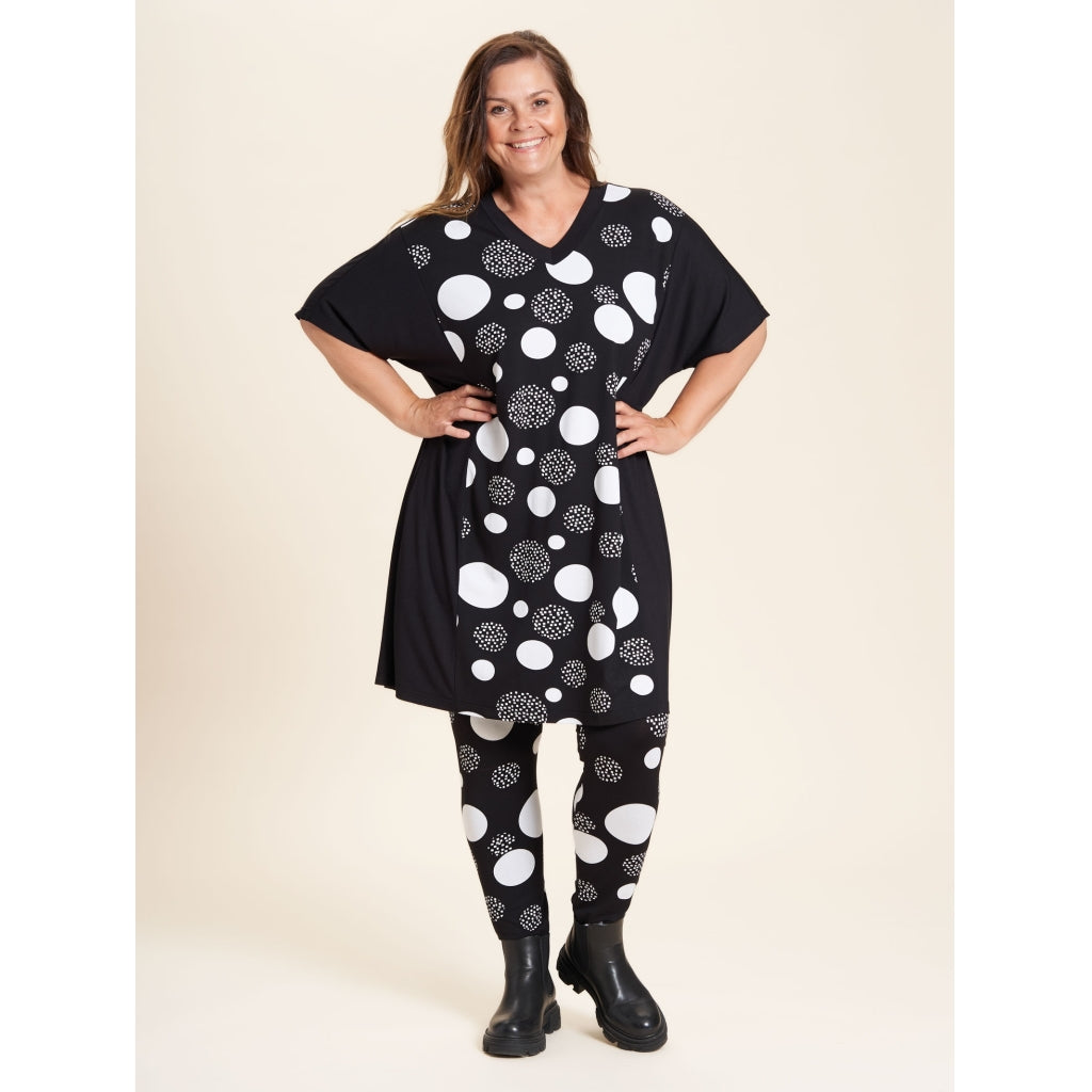 Gozzip Woman Ellen Tunic Tunic Black with white dots
