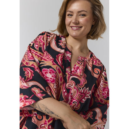 Gozzip Woman GAlva Blouse Blouse Black with orange flowers