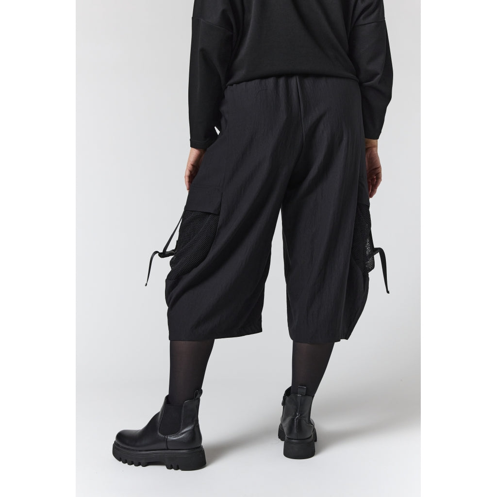 Gozzip Woman GAurelia Pants with big net pockets Pants Black