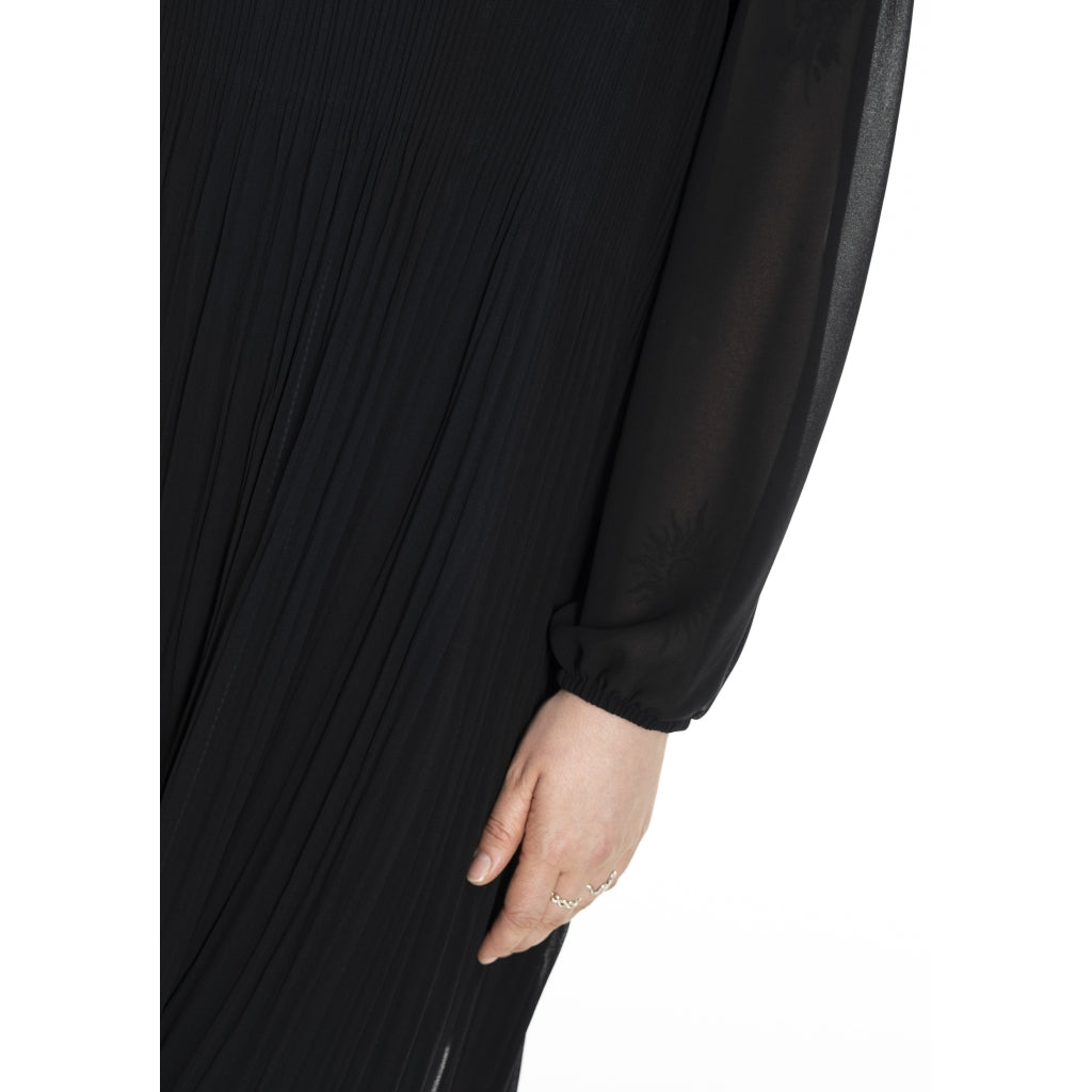 Gozzip Woman GBenedikte Plisse Dress Dress Black