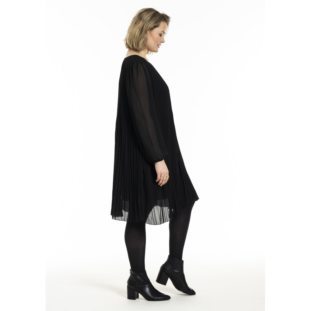 Gozzip Woman GBenedikte Plisse Dress Dress Black