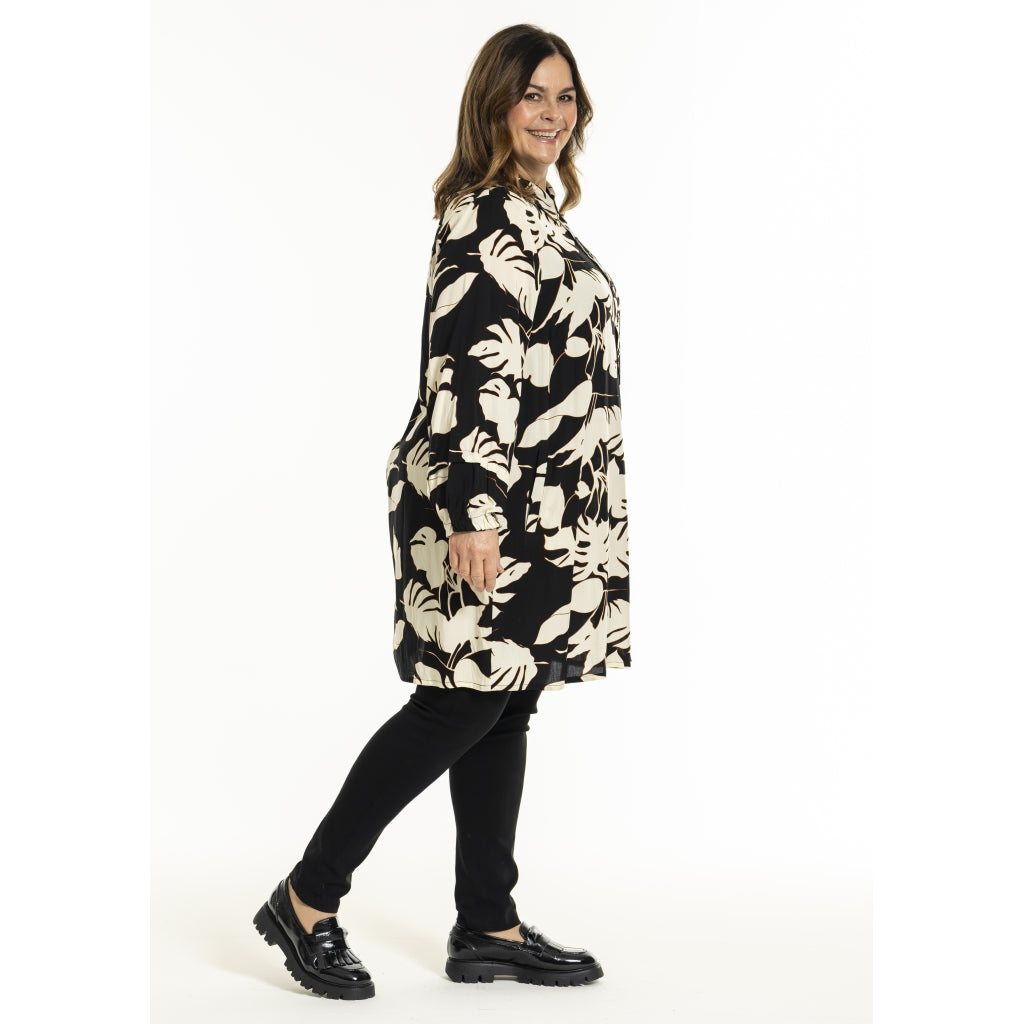 Gozzip Woman GGurly Tunic Tunic Black with offwhite flower