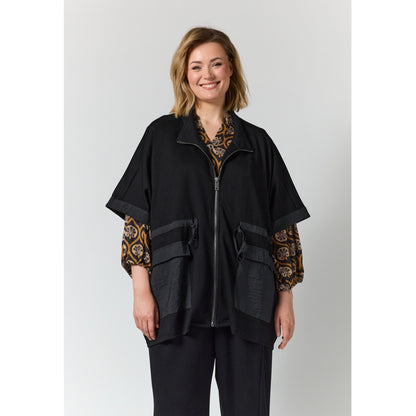 Gozzip Woman GIvana Poncho Poncho Black