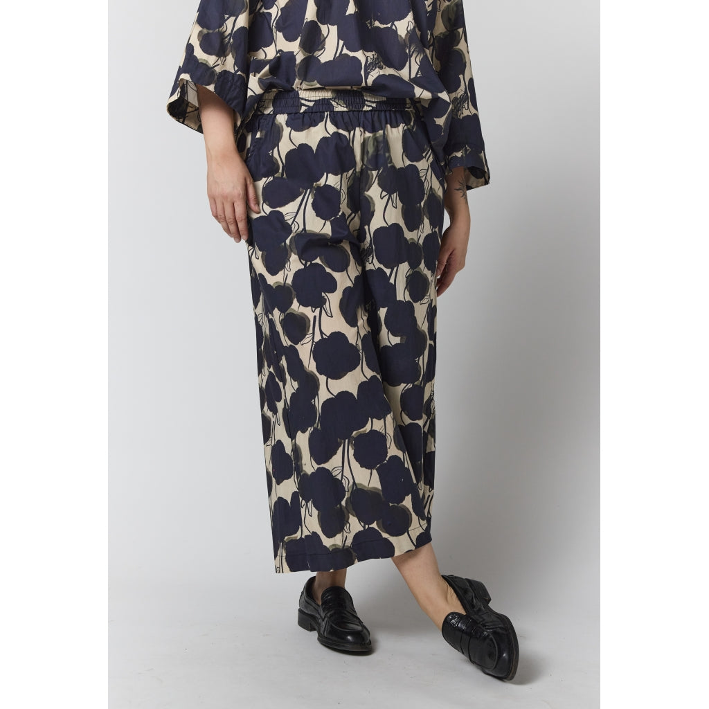 Gozzip Woman GMillie Wide Pants Pants Sand with black flowers