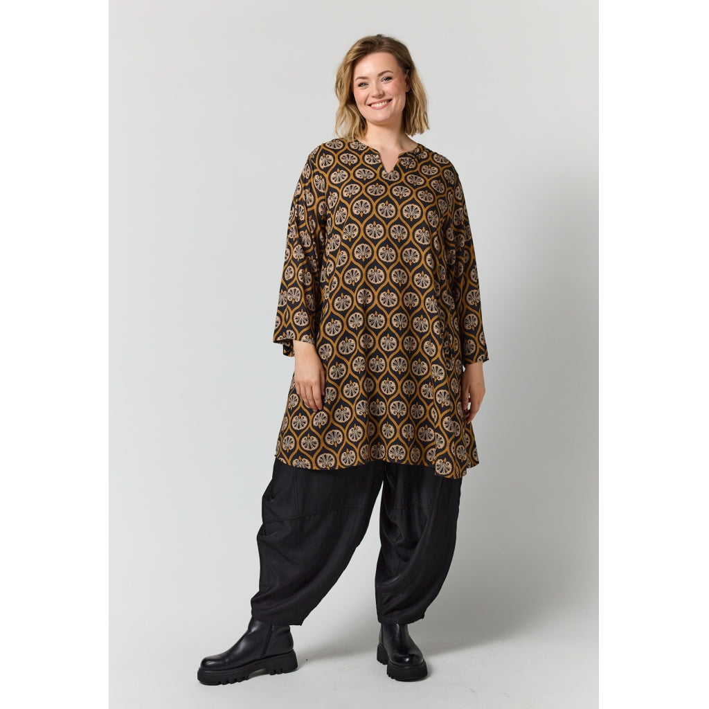 Gozzip Woman GSkuld Tunic Tunic Black with brown and sand pattern