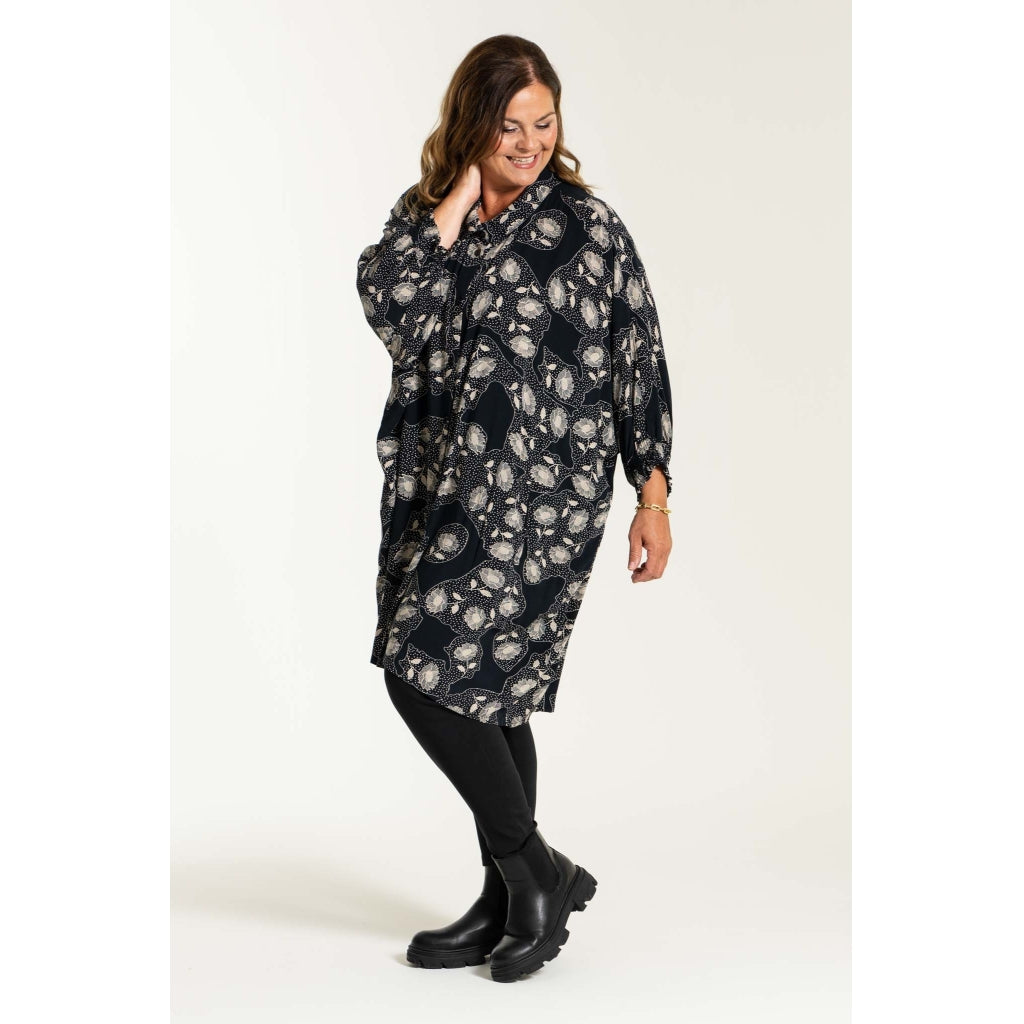 Gozzip Woman Gerda Oversize shirt Tunic Oversize shirt tunic Black with Beige