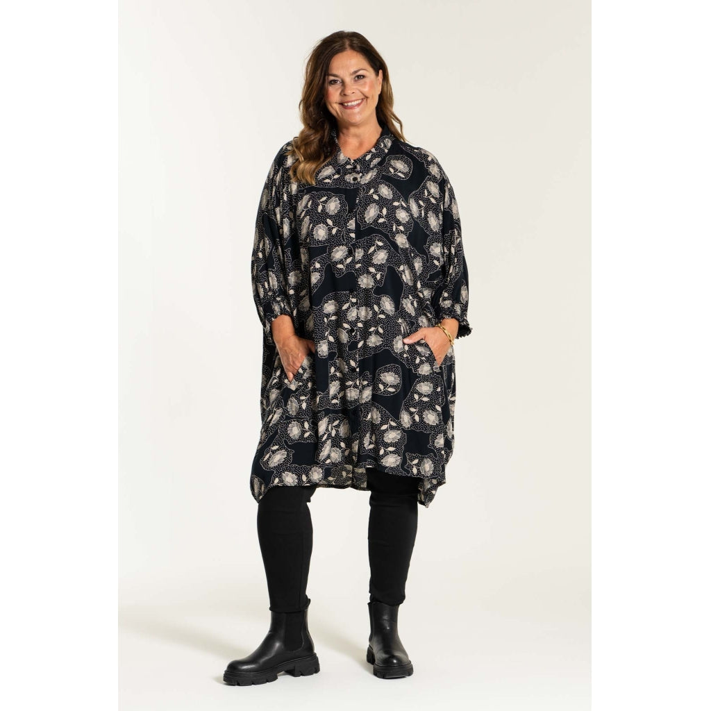 Gozzip Woman Gerda Oversize shirt Tunic Oversize shirt tunic Black with Beige